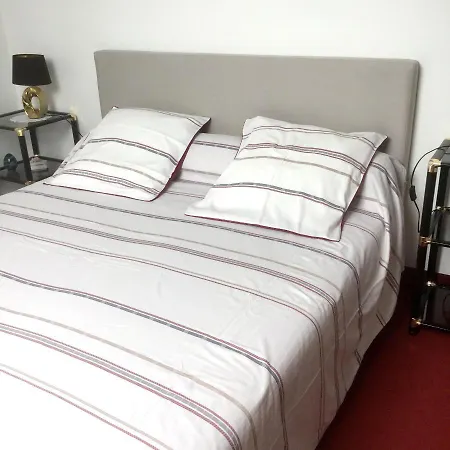 Appartement Lumineux A Saint-Planchers, 60 M², 6 Personnes Apartamento