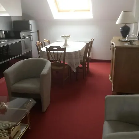 Appartement Lumineux A Saint-Planchers, 60 M², 6 Personnes *